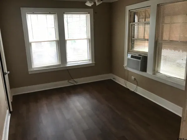 $995 | 208 West Phillips Street, Unit 200, Tyler, TX 75701