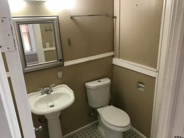 $995 | 208 West Phillips Street, Unit 200, Tyler, TX 75701