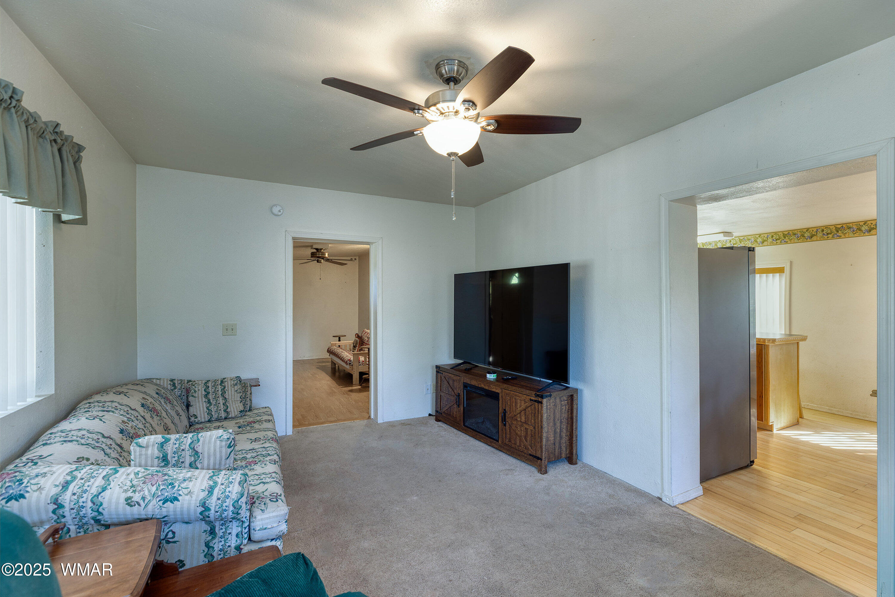 1987 Stagg Run Overgaard, AZ 85933 - Photo 11 of 31 Living area