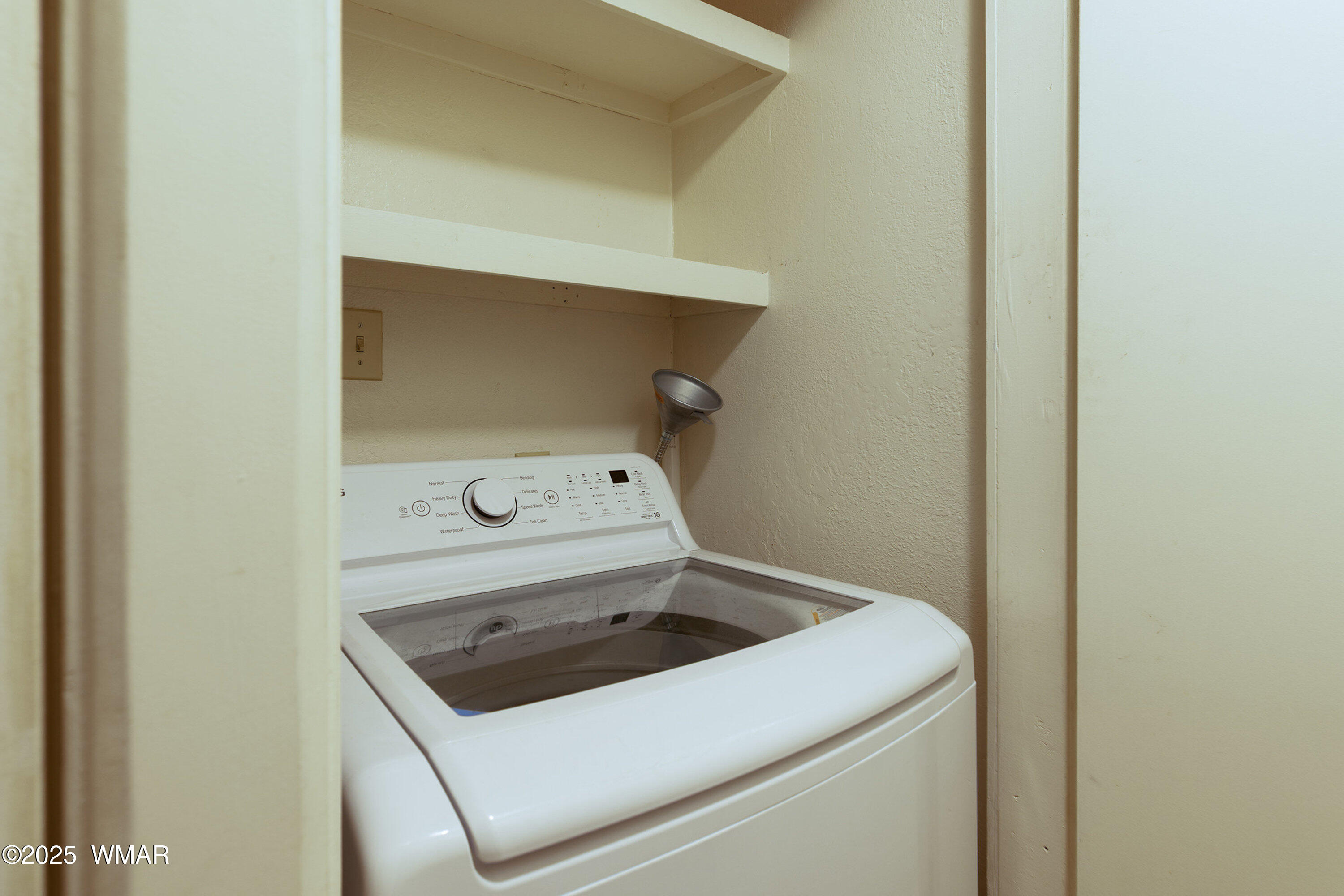 1987 Stagg Run Overgaard, AZ 85933 - Photo 19 of 31 Laundry closet