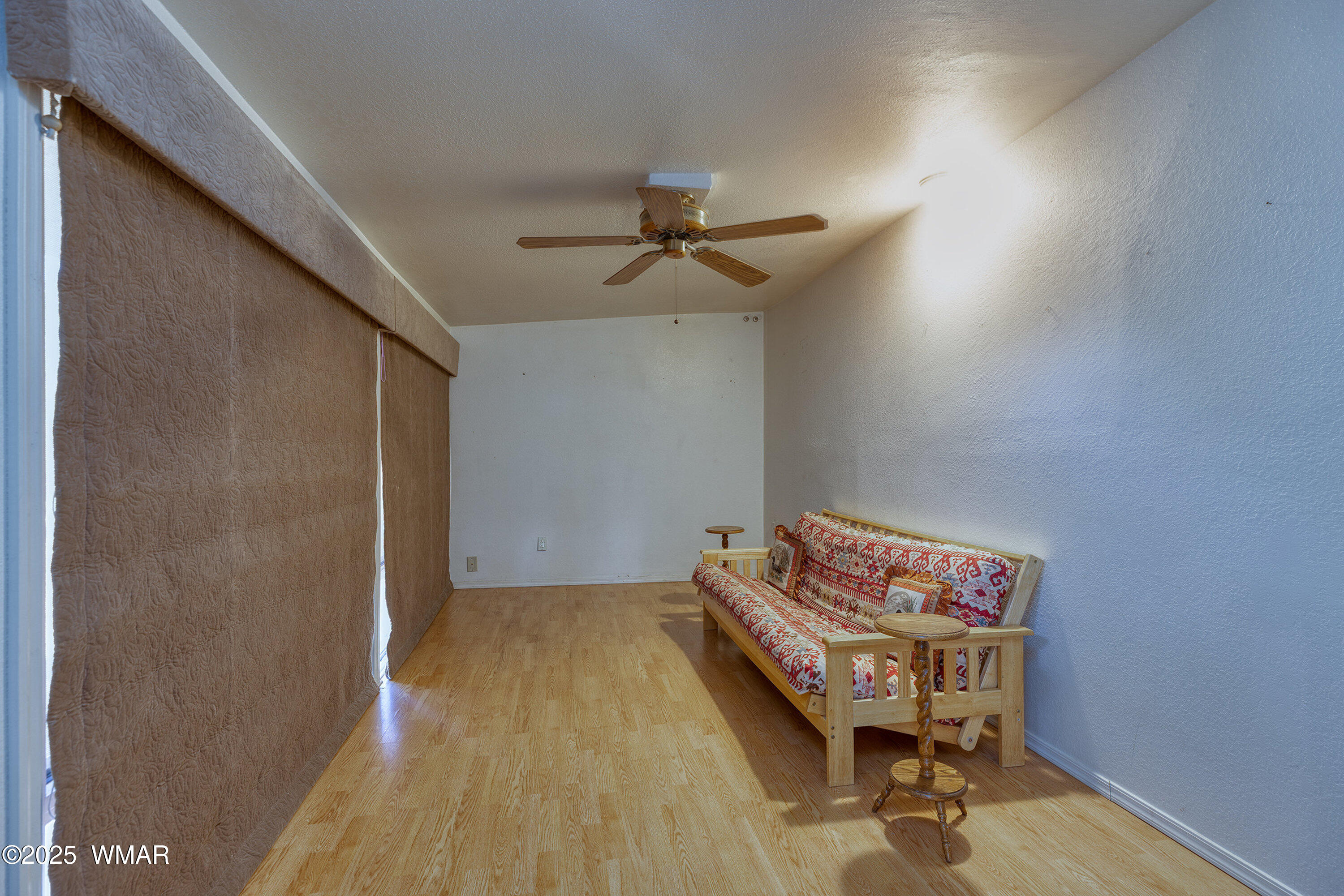 1987 Stagg Run Overgaard, AZ 85933 - Photo 21 of 31 Family room