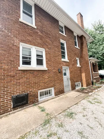$185,000 | 525 South 4th Street, Clinton, IN 47842