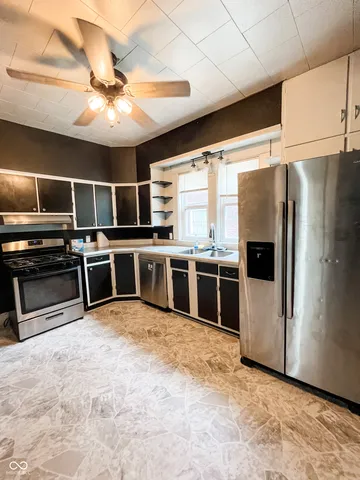 $185,000 | 525 South 4th Street, Clinton, IN 47842