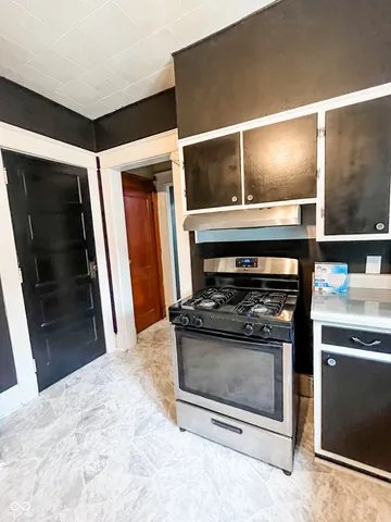 $185,000 | 525 South 4th Street, Clinton, IN 47842