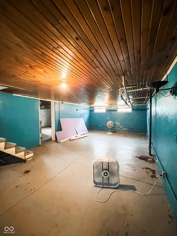 $185,000 | 525 South 4th Street, Clinton, IN 47842