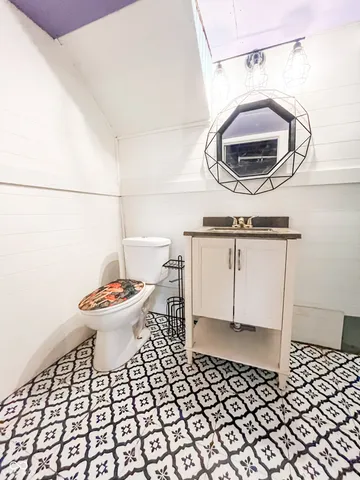 $185,000 | 525 South 4th Street, Clinton, IN 47842