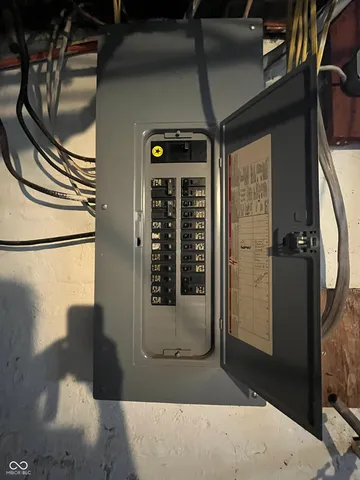 $185,000 | 525 South 4th Street, Clinton, IN 47842