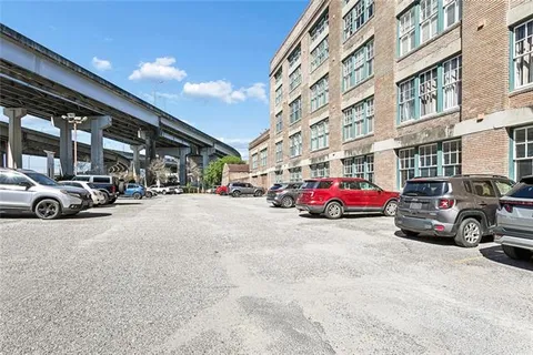 $275,000 | 1107 South Peters Street, Unit 316, New Orleans, LA 70130
