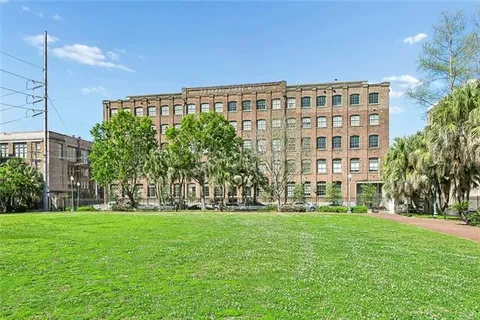$275,000 | 1107 South Peters Street, Unit 316, New Orleans, LA 70130