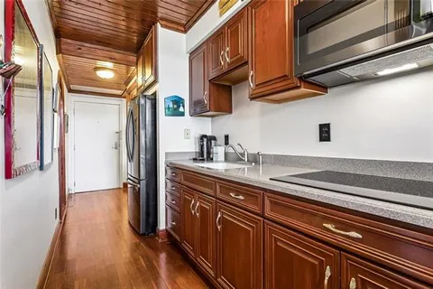 $275,000 | 1107 South Peters Street, Unit 316, New Orleans, LA 70130