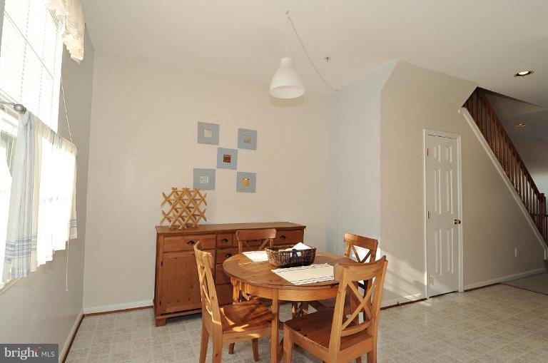 7202 Calm Sunset Columbia, MD 21046 - Photo 6 of 14 Dining Area