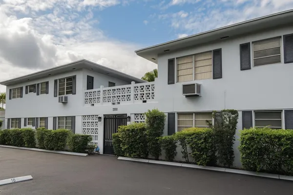 $1,550 | 1500 South 20th Avenue, Hollywood, FL 33020