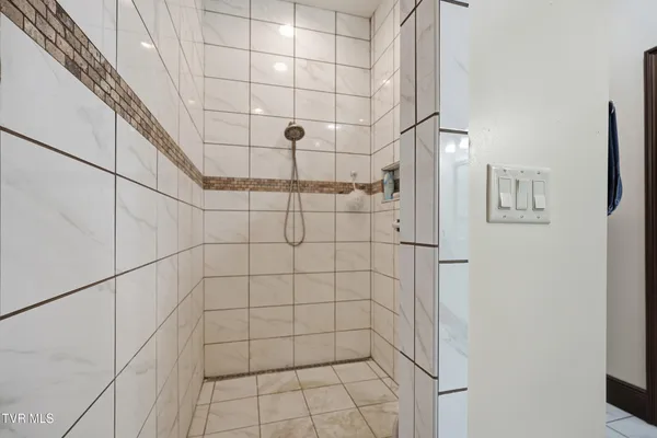 $1,595,000 | 290 Spyglass Drive, Jonesville, VA 24263