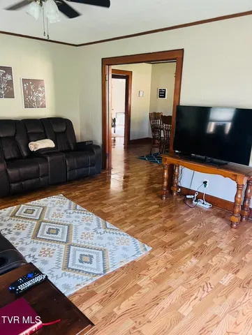 $125,000 | 800 East Main Street, Clintwood, VA 24228