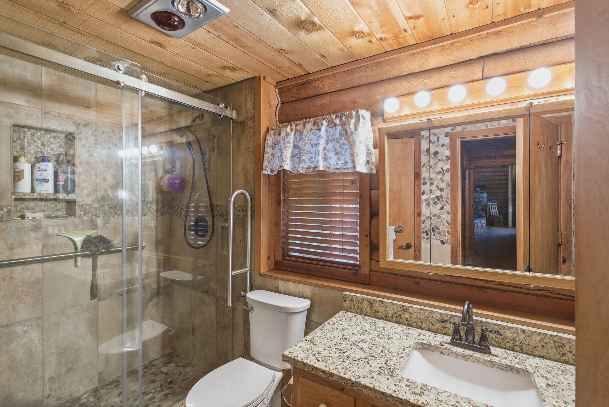 8110 New Hope Road Grants Pass, OR 97527 - Photo 16 of 80 7-web-or-mls-8110-new-hope-rd