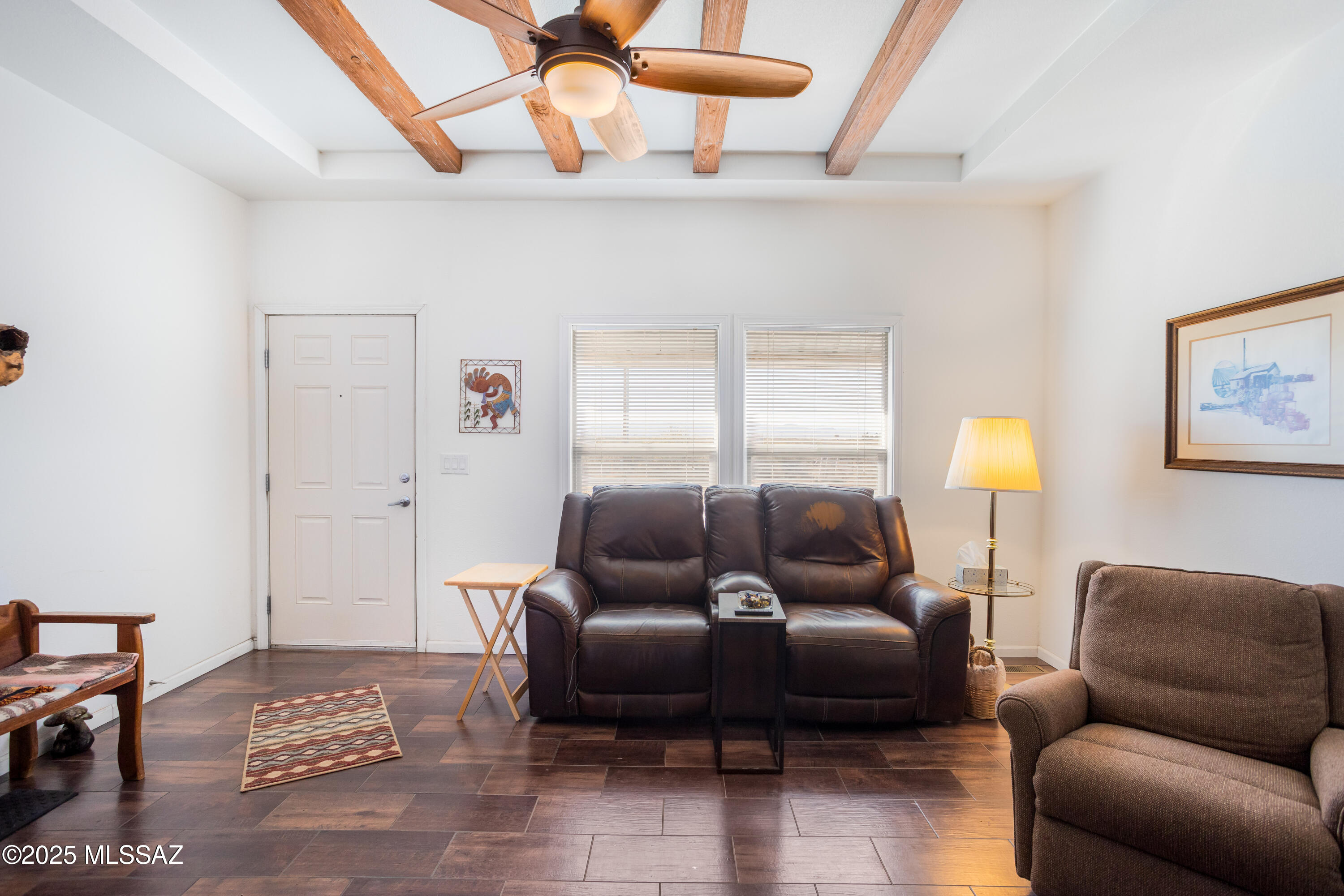 10187 North Mormon Road Elfrida, AZ 85610 - Photo 20 of 50 a living room with furniture