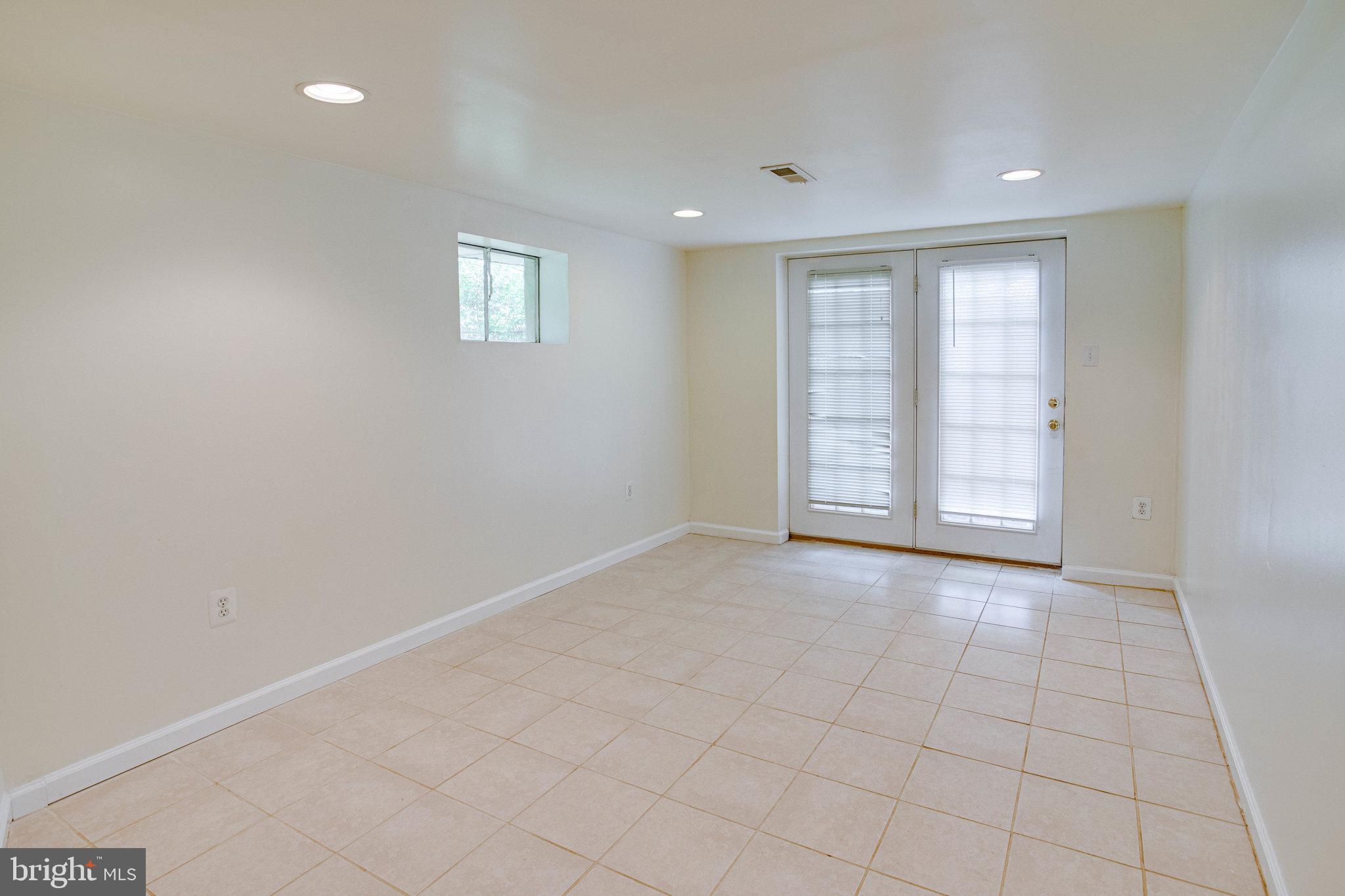 13946 Mathews Drive Woodbridge, VA 22191 - Photo 16 of 23