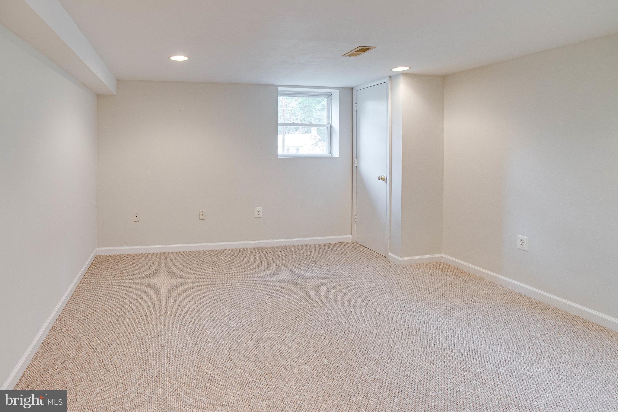 13946 Mathews Drive Woodbridge, VA 22191 - Photo 17 of 23