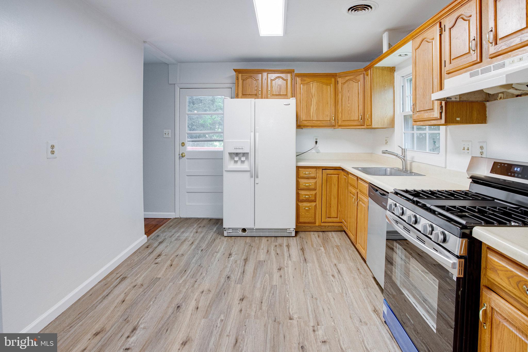 13946 Mathews Drive Woodbridge, VA 22191 - Photo 6 of 23