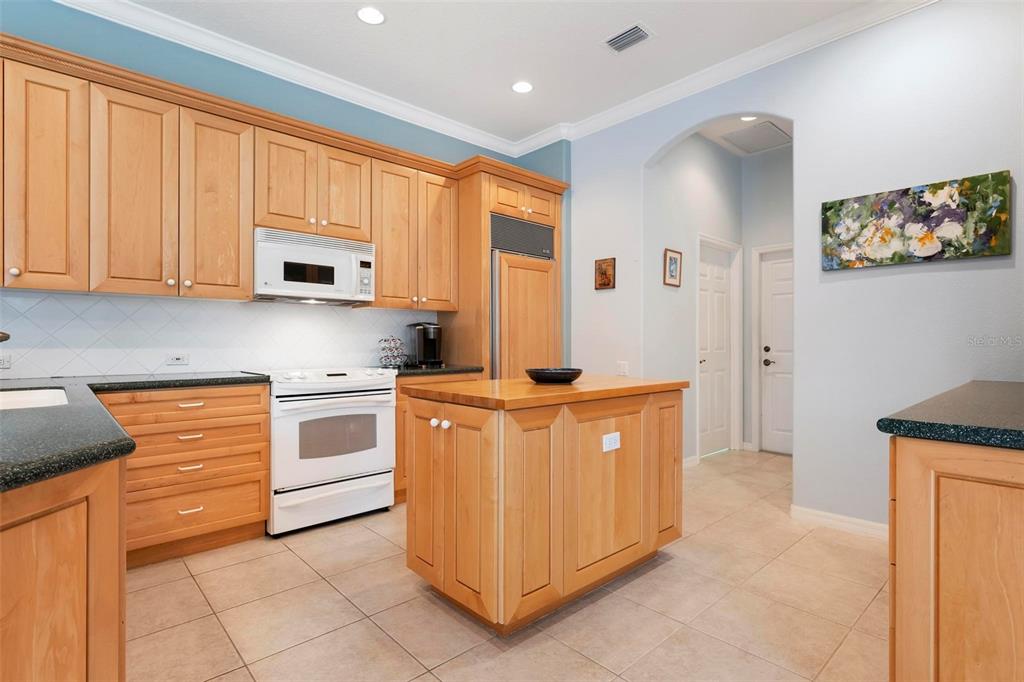 1334 Tuscany Boulevard Venice, FL 34292 - Photo 13 of 70 Gallery Image 13