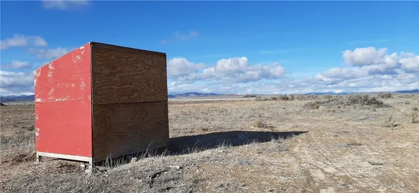$39,500 | 400 West White River Road, Lund, NV 89317