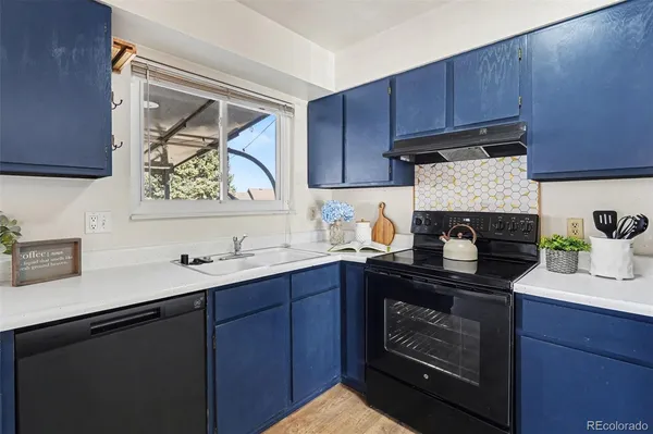 $2,450 | 1632 South Rifle Street, Aurora, CO 80017