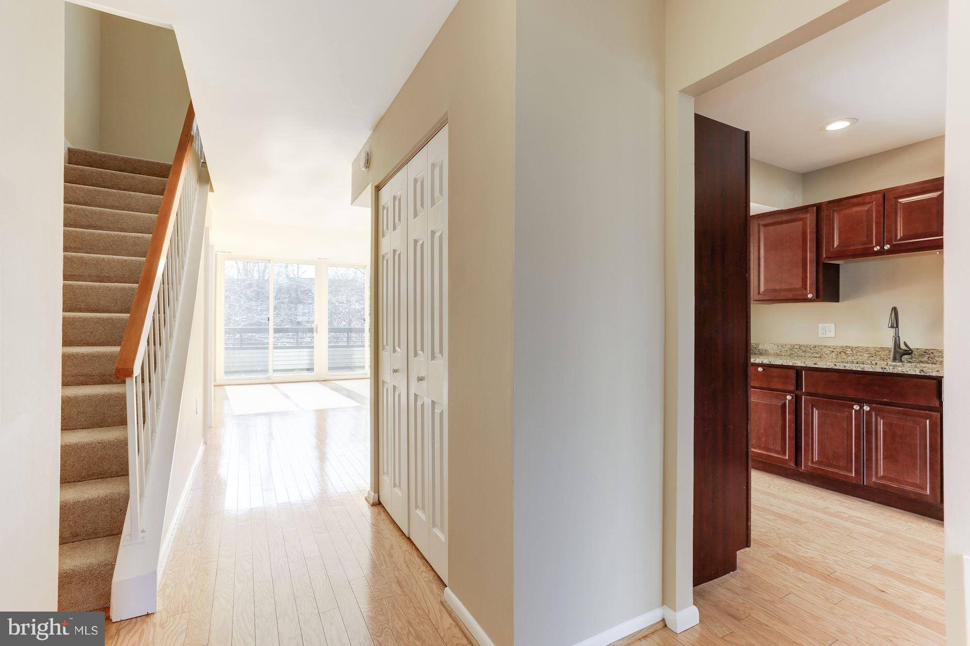 11600 Windbluff Court, Unit 8A2 Reston, VA 20191 - Photo 2 of 30 Interior (General)