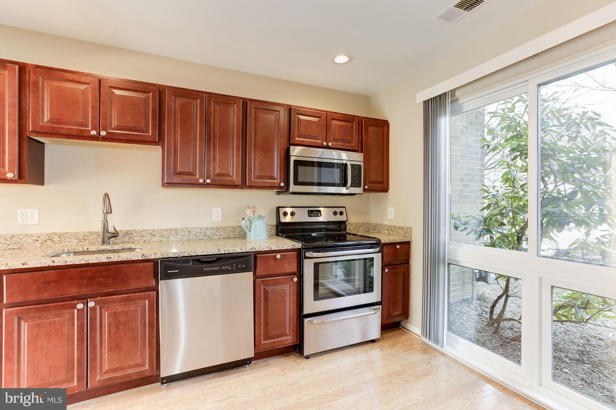 11600 Windbluff Court, Unit 8A2 Reston, VA 20191 - Photo 7 of 30 Kitchen