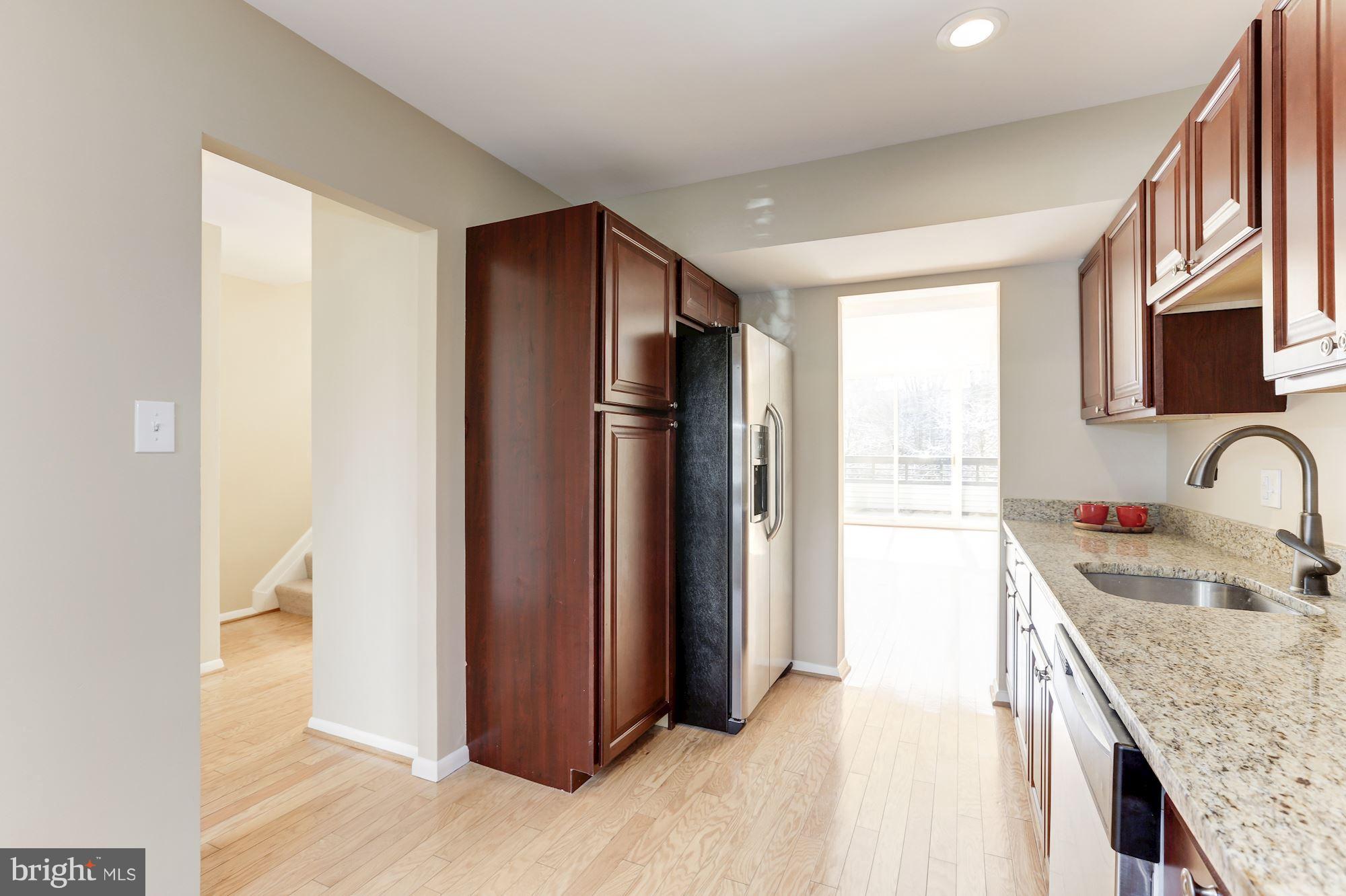 11600 Windbluff Court, Unit 8A2 Reston, VA 20191 - Photo 9 of 30 Kitchen