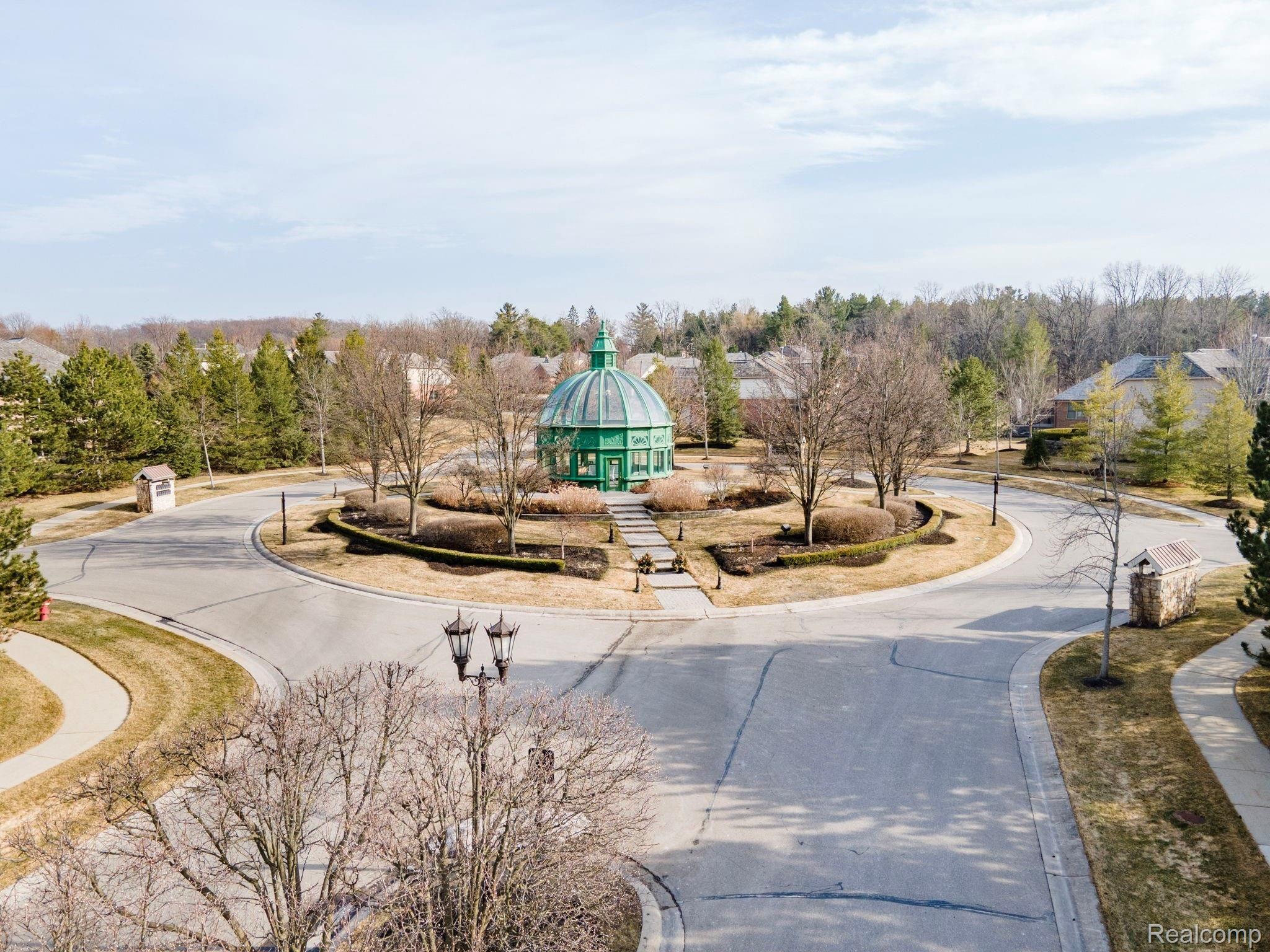 2667 Monarch Court Rochester, MI 48306 - Photo 53 of 55 53-web-or-mls-2667-Monarch-Ct-53.jpg