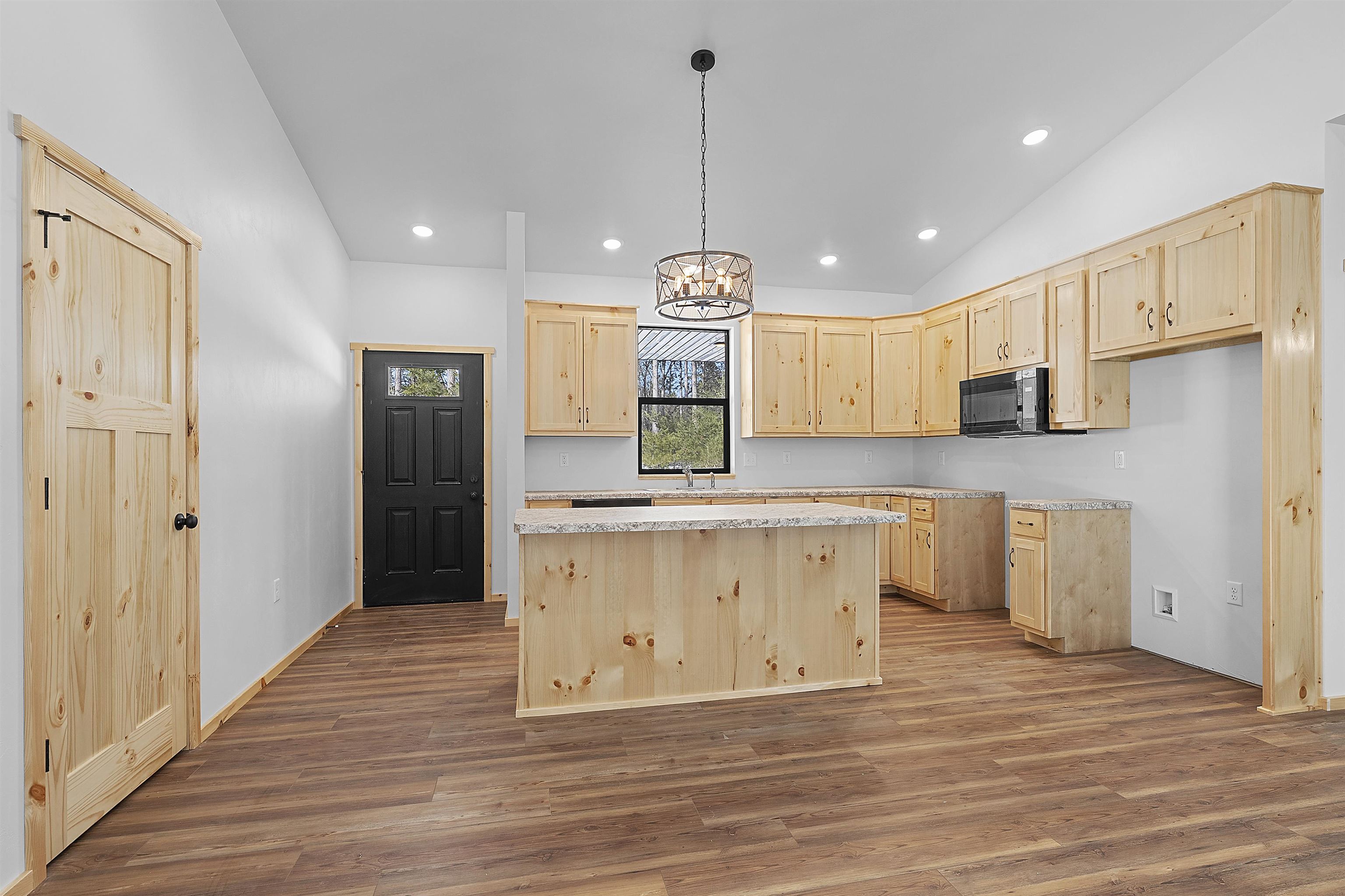 W5539 Grogan Road Wausaukee, WI 54177 - Photo 12 of 57