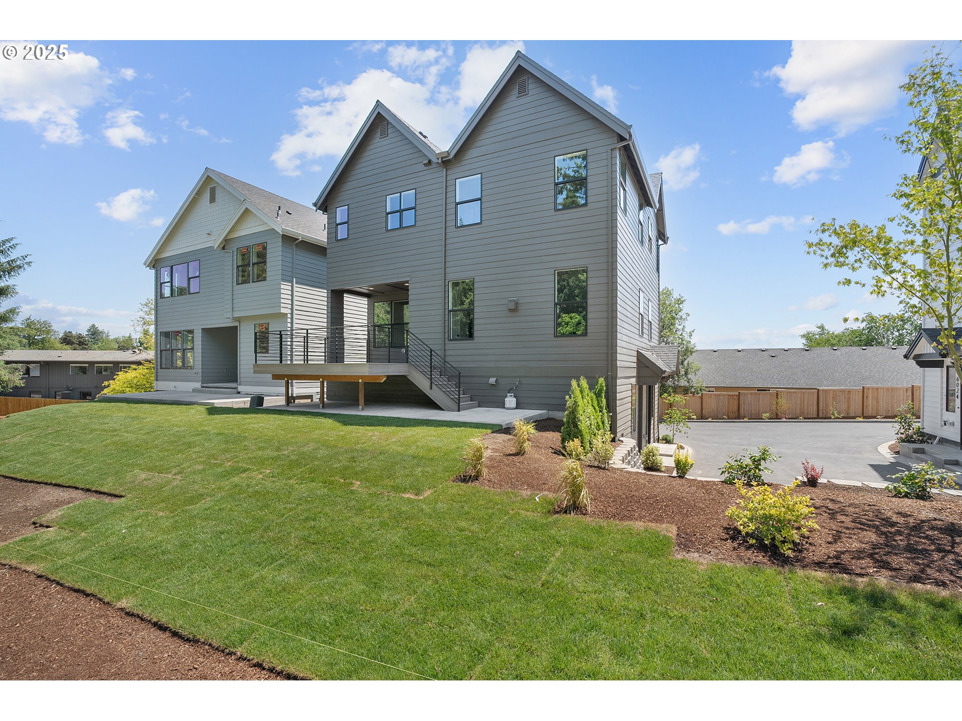 6026 Southwest 18th Drive Portland, OR 97239 - Photo 28 of 29