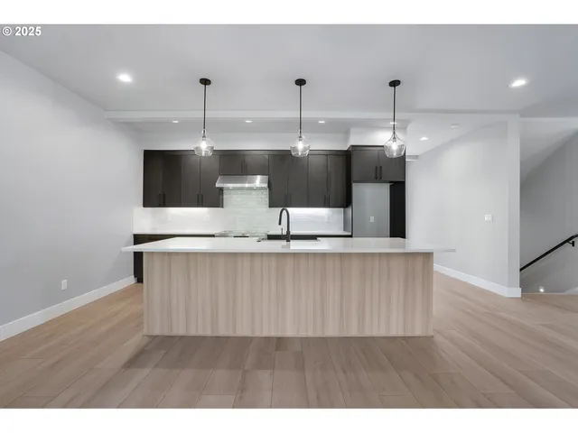 $954,860 | 6026 Southwest 18th Drive, Portland, OR 97239