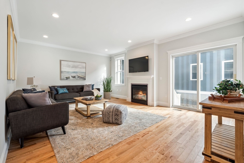 303 Brookline Street Needham, MA 02492 - Photo 10 of 31 Gallery Image 10