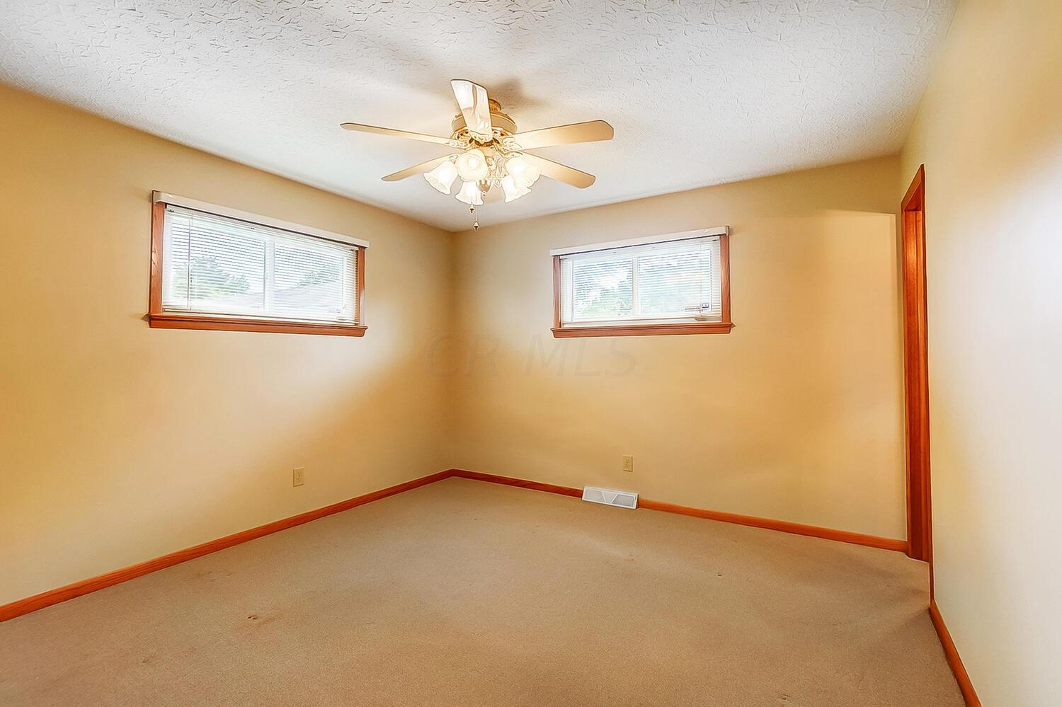 1083 Ross Road Columbus, OH 43227 - Photo 28 of 48 50041658-017_web
