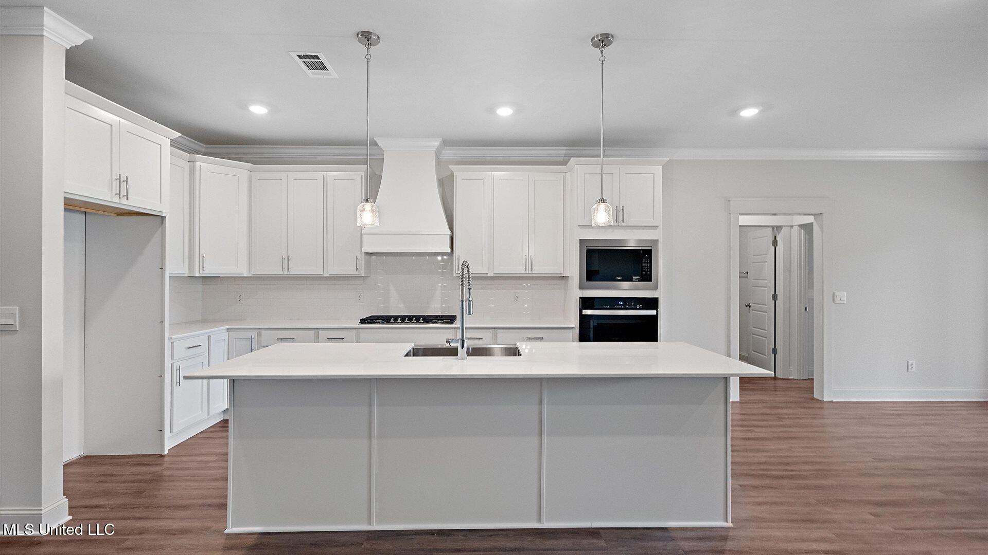 703 Honeysuckle Loop Canton, MS 39046 - Photo 16 of 44 16-3HTP4188