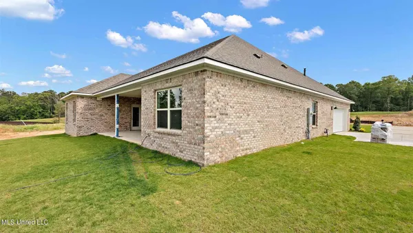 $468,075 | 703 Honeysuckle Loop, Canton, MS 39046