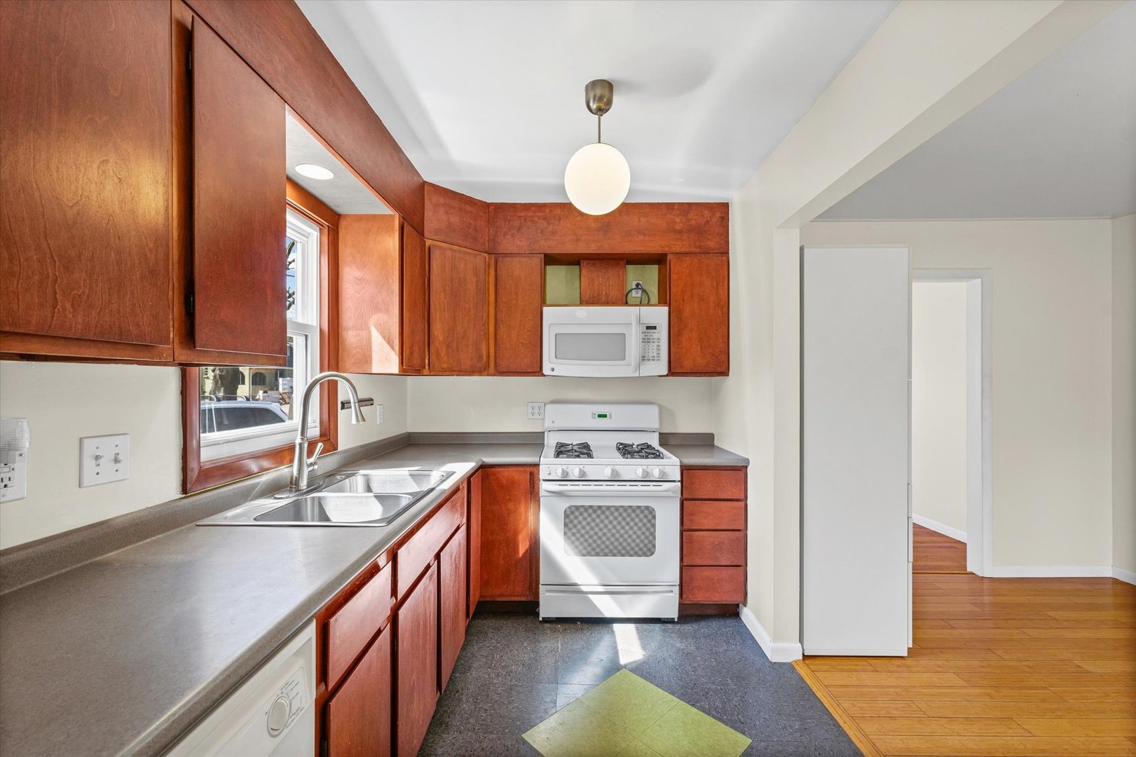 910 South Lynn Street Urbana, IL 61801 - Photo 13 of 32