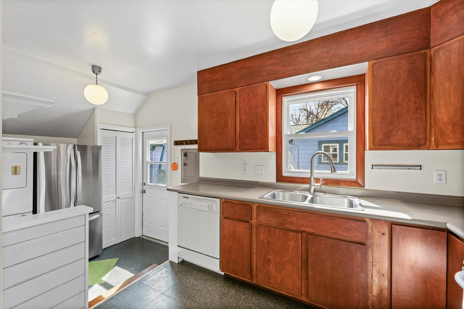 910 South Lynn Street Urbana, IL 61801 - Photo 15 of 32