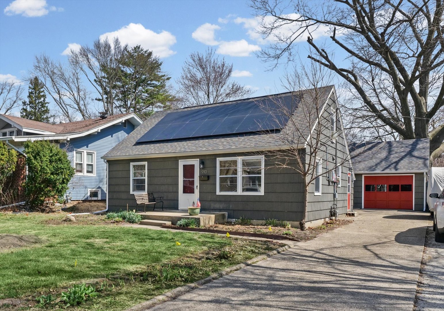 910 South Lynn Street Urbana, IL 61801 - Photo 3 of 32