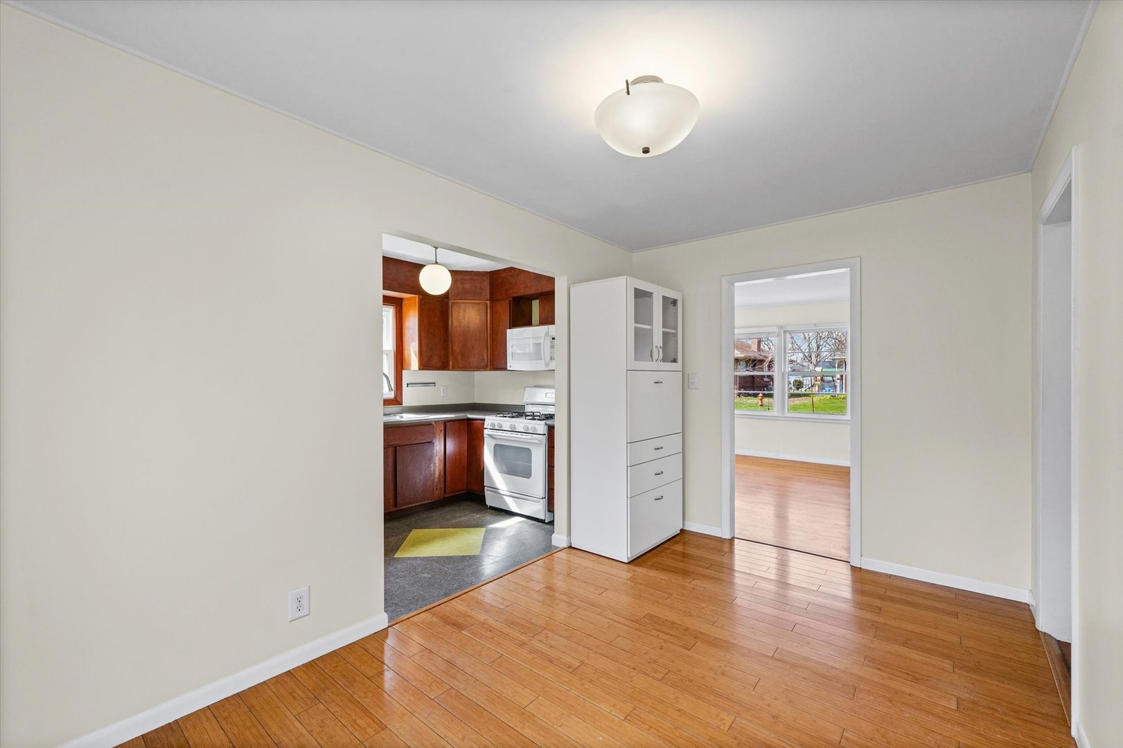 910 South Lynn Street Urbana, IL 61801 - Photo 10 of 32