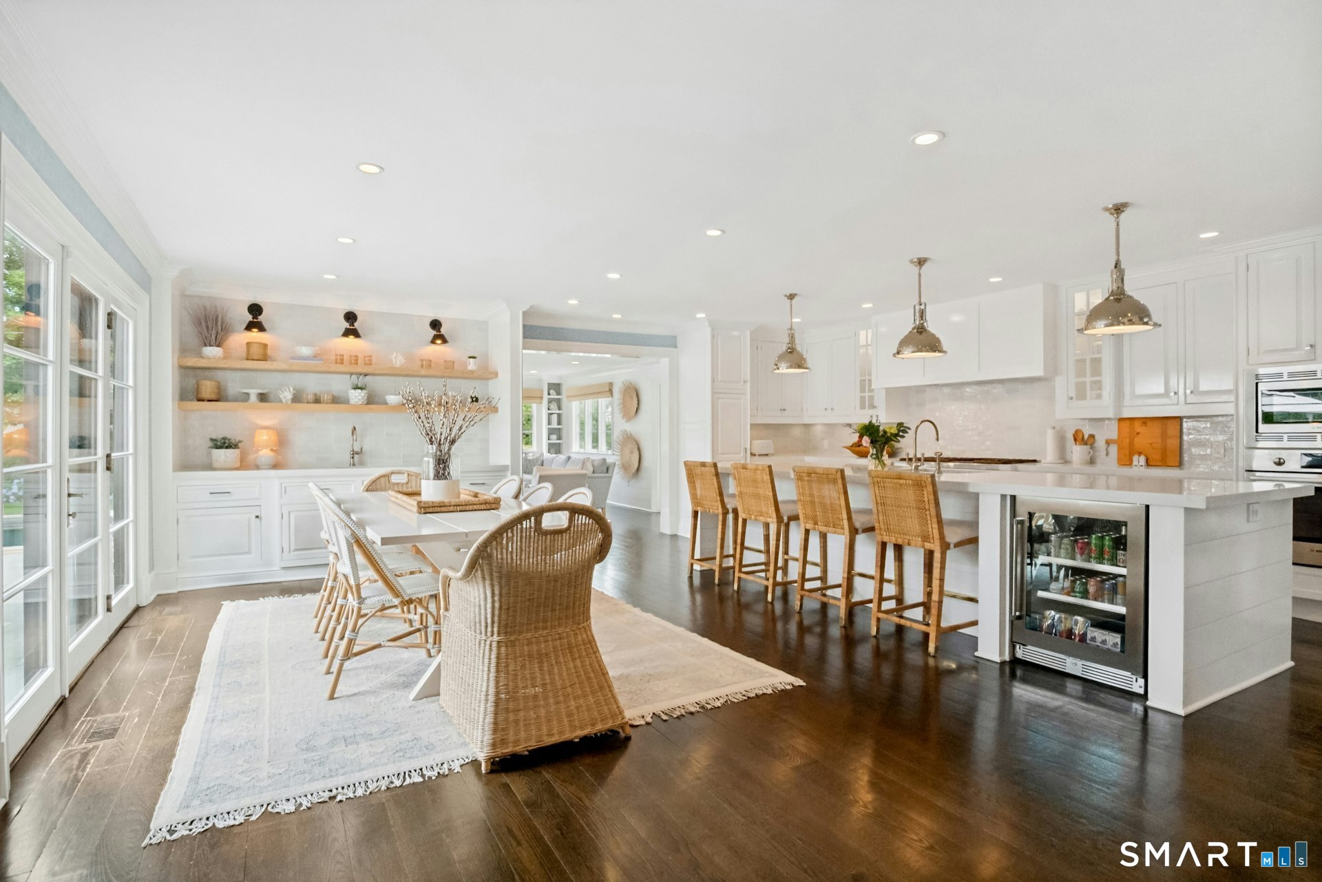 58 Rogers Road Stamford, CT 06902 - Photo 5 of 38