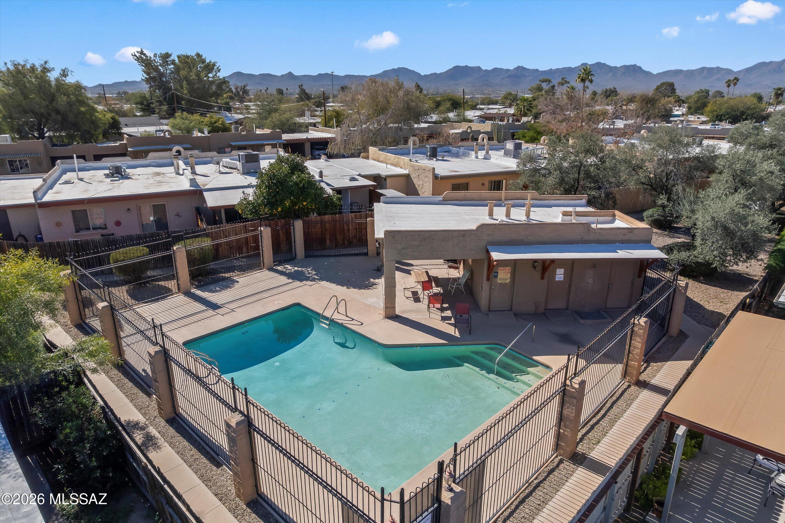 1868 West Record Street Tucson, AZ 85705 - Photo 8 of 19 Clean community pool