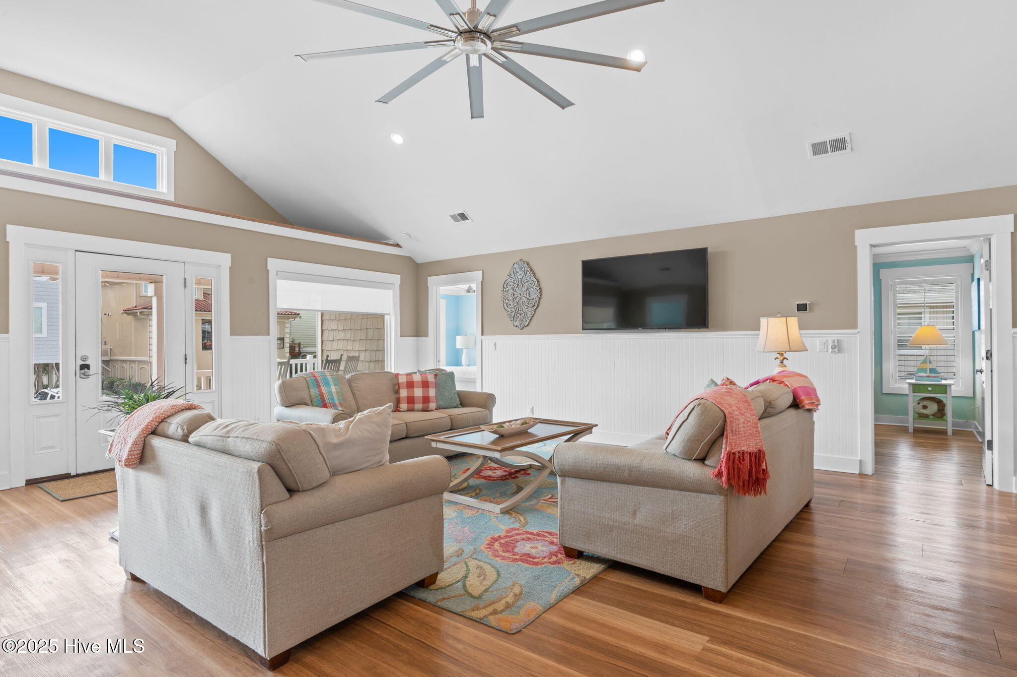 226 West First Street Ocean Isle Beach, NC 28469 - Photo 13 of 72 32-web-or-mls-Cammediallc.com (55 of 84)