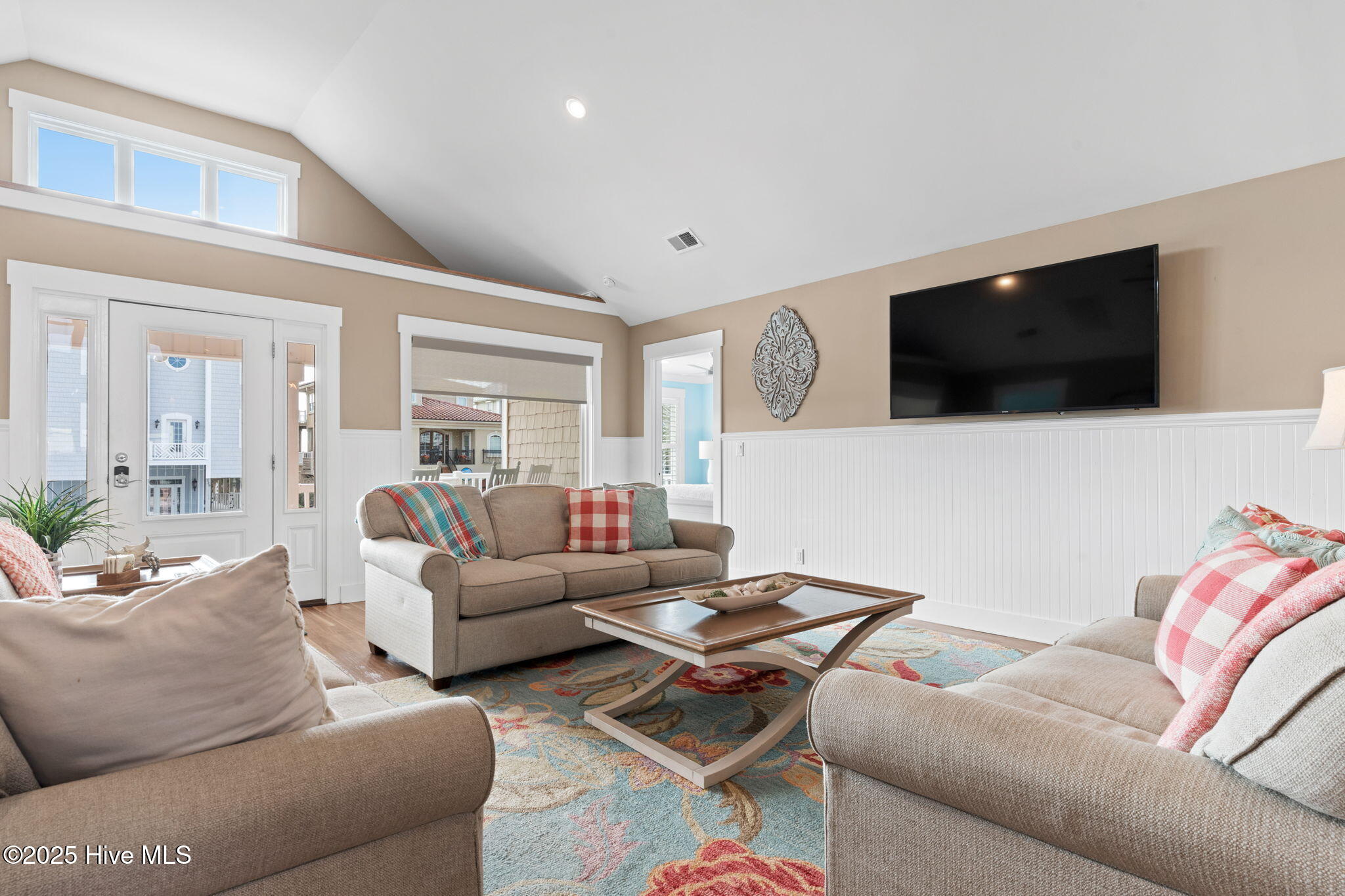 226 West First Street Ocean Isle Beach, NC 28469 - Photo 15 of 72 37-web-or-mls-Cammediallc.com (60 of 84)