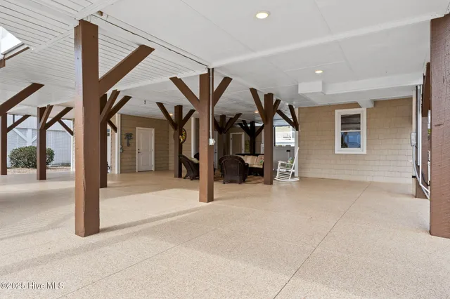 $1,689,000 | 226 West First Street, Ocean Isle Beach, NC 28469