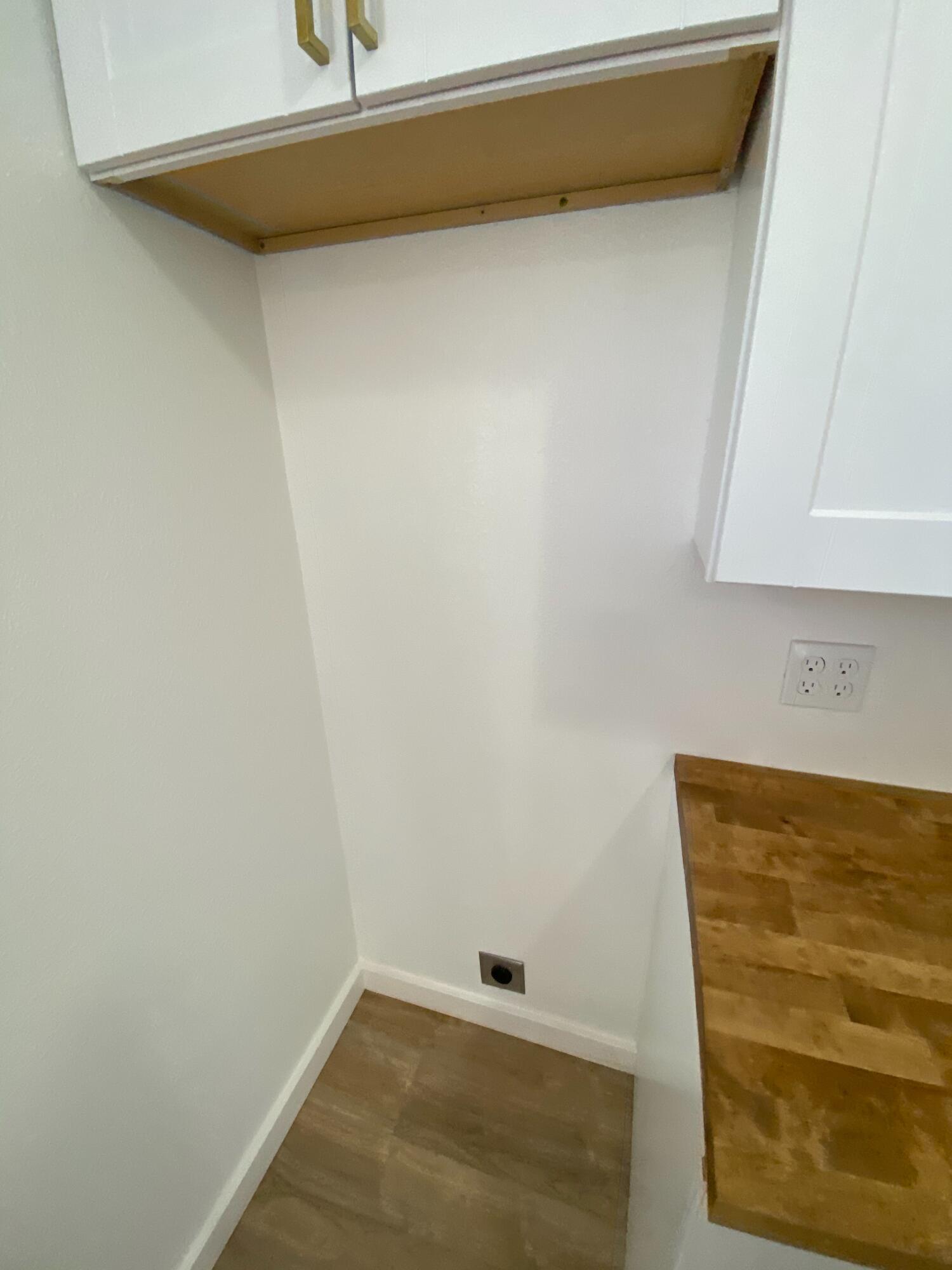 2017 17th Street, Unit REAR Lubbock, TX 79401 - Photo 4 of 9 a view of small space