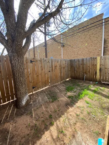 $600 | 2017 17th Street, Unit REAR, Lubbock, TX 79401