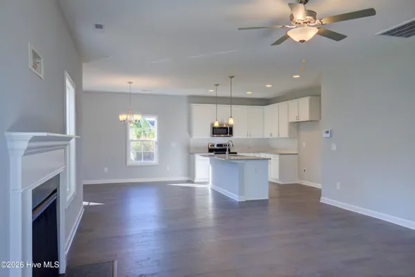 $2,200 | 521 Transom Way, Sneads Ferry, NC 28460