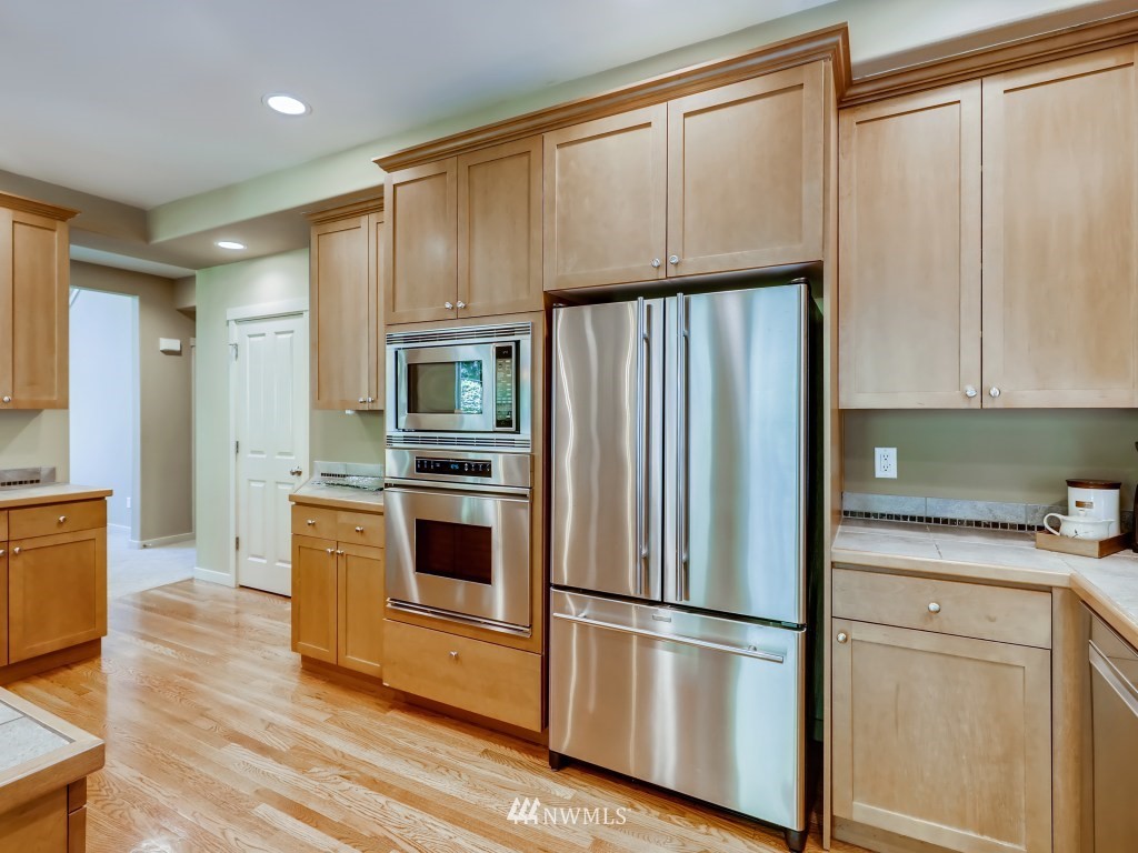 3823 216th Place Southeast Bothell, WA 98021 - Photo 7 of 27